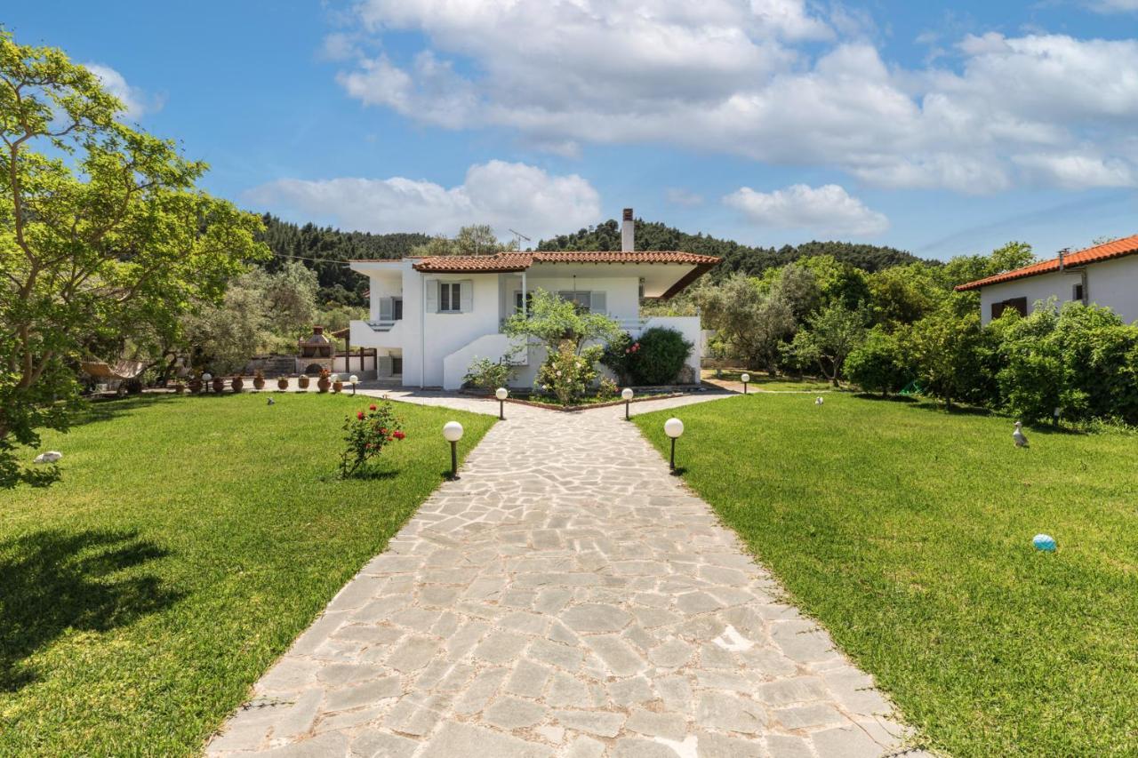 M&M Villa Vourvourou Exterior photo